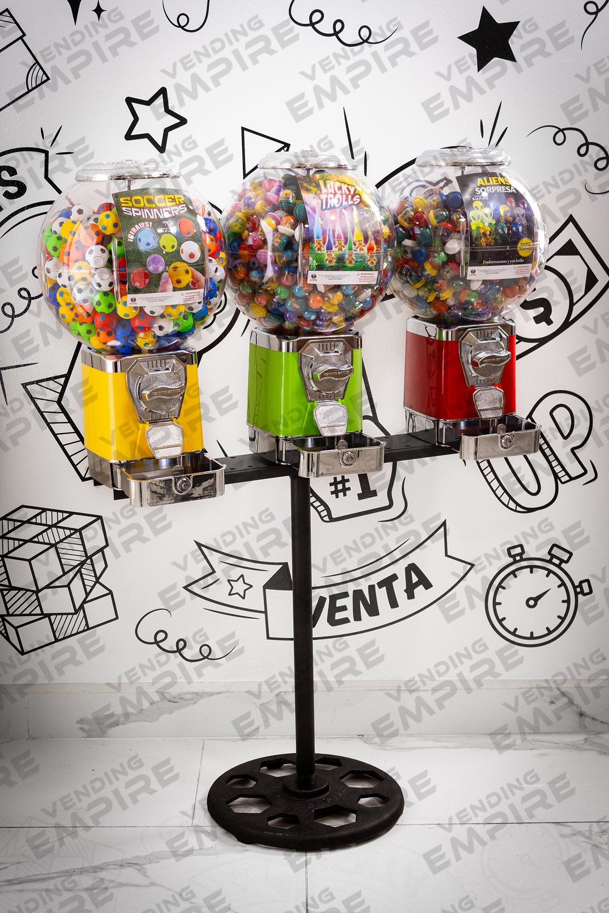 Modulo Triple Máquinas Globo Vending Empire con Pedestal